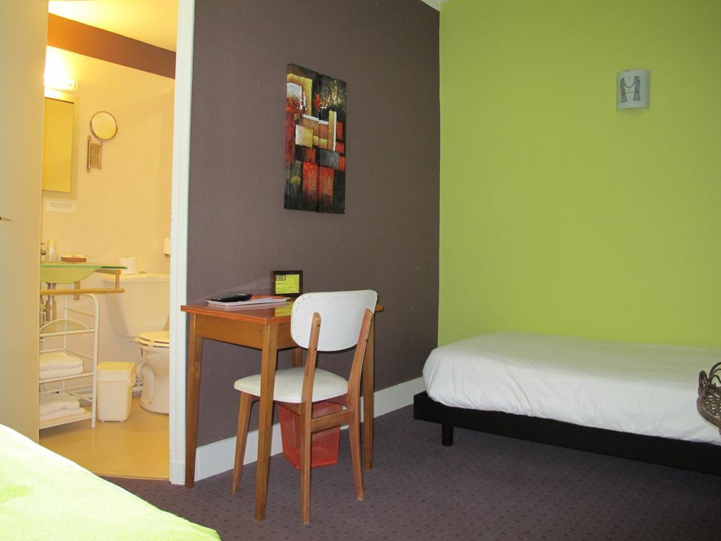 Hôtel Deshors-Foujanet Chamboulive Kamer foto